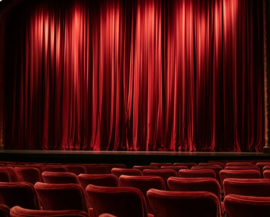 What Should I Wear to a Broadway Show?